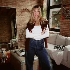 Meet your Posher, Alivia